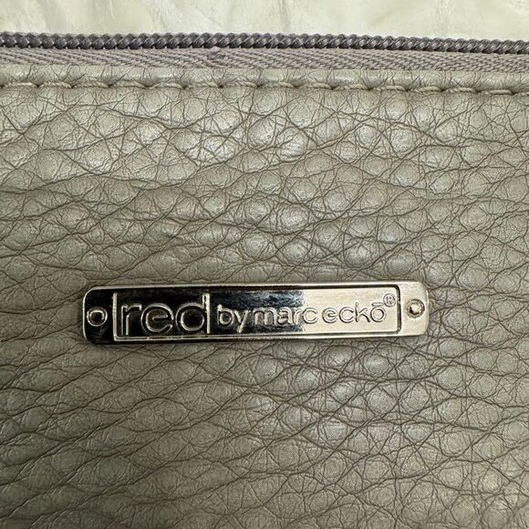 Vintage Red by Marc Ecko Gray Bow Clutch - Picture 9 of 10